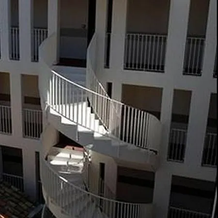 Temporesidence Cathedrale Apartahotel 4*